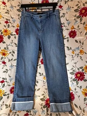 WHITE HOUSE BLACK MARKET- EXTRA HIGH-RISE CUFFED RELAXED STRAIGHT JEANS